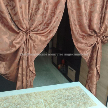 Продам квартиру, Мирослава Мисли ул. , 1  ком., 19 м², капитальный ремонт 