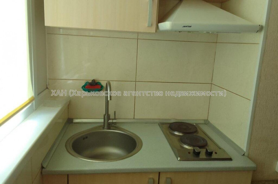 Продам квартиру, Мирослава Мисли ул. , 1  ком., 19 м², капитальный ремонт 