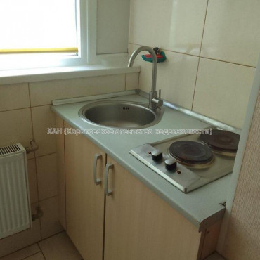 Продам квартиру, Мирослава Мисли ул. , 1  ком., 19 м², капитальный ремонт 