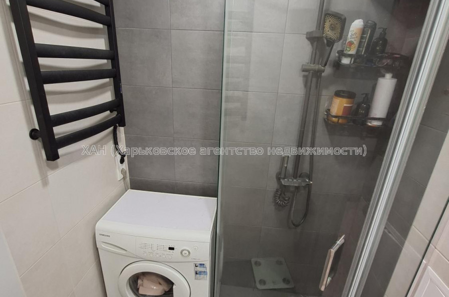 Продам квартиру, Ньютона ул. , 1  ком., 32 м², евроремонт 