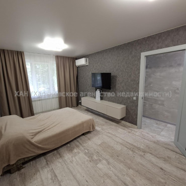 Продам квартиру, Ньютона ул. , 1  ком., 32 м², евроремонт 