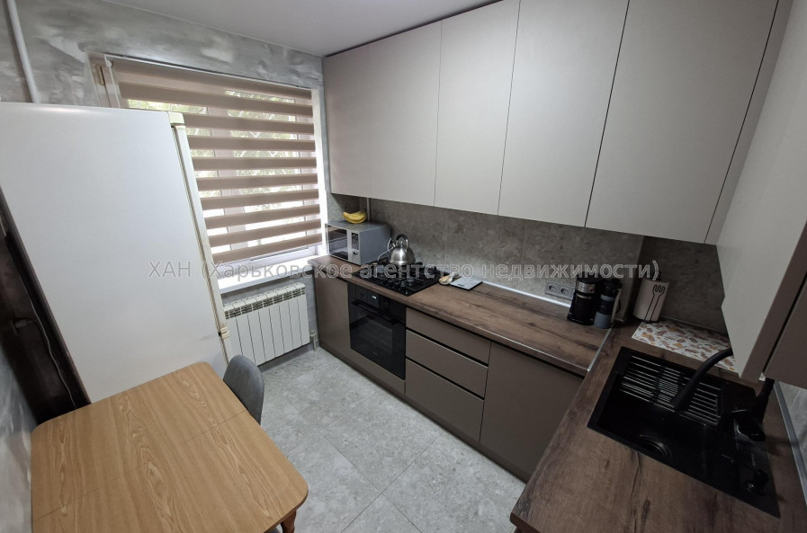 Продам квартиру, Ньютона ул. , 1  ком., 32 м², евроремонт 