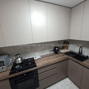 Продам квартиру, Ньютона ул. , 1  ком., 32 м², евроремонт 
