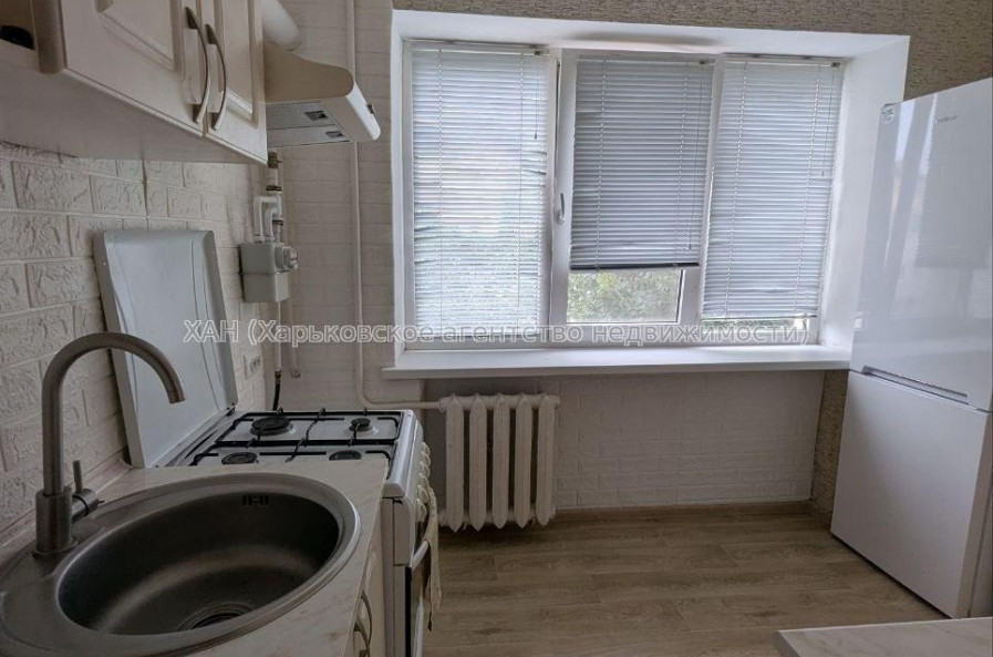 Продам квартиру, Аскольдовская ул. , 2 кім., 40 м², капитальный ремонт 
