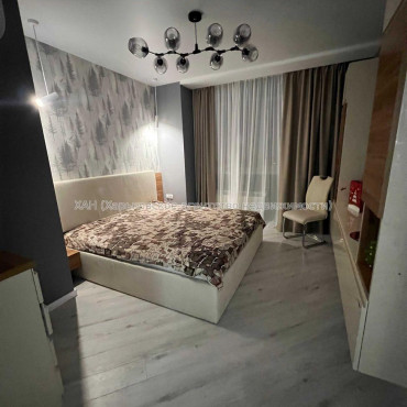 Продам квартиру, Мирослава Мисли ул. , 2 кім., 85 м², авторский дизайн 