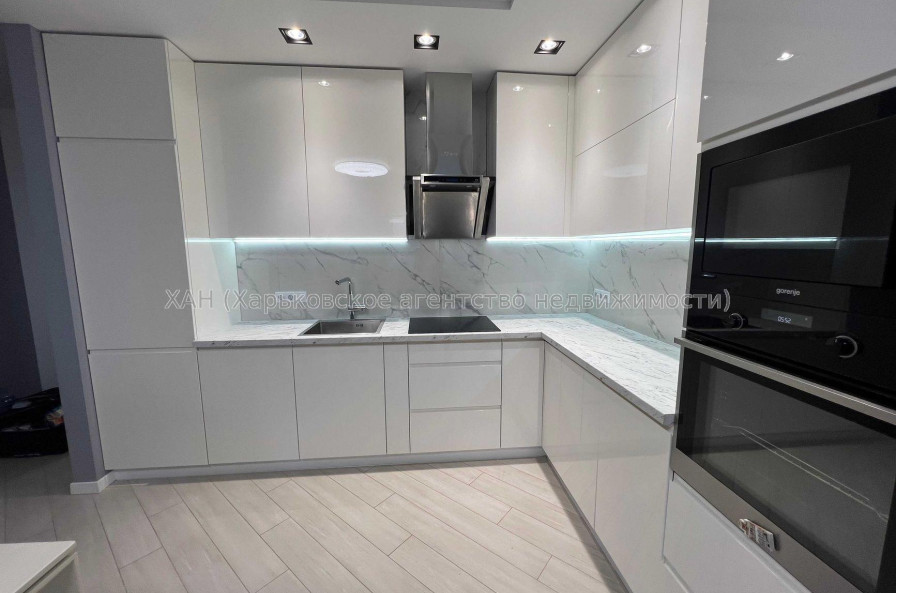 Продам квартиру, Мирослава Мисли ул. , 2 кім., 85 м², авторский дизайн 