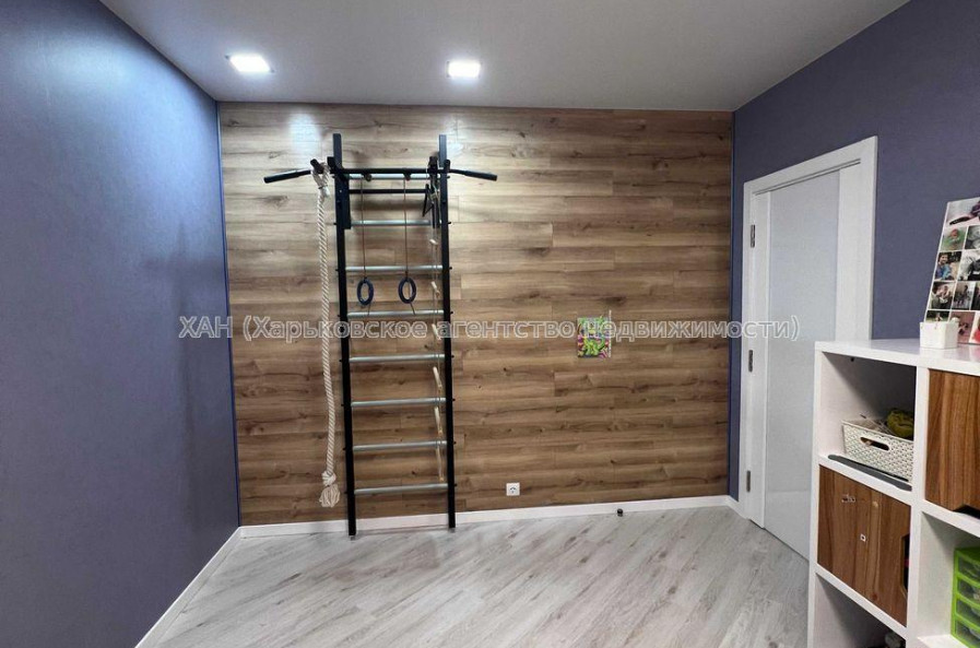 Продам квартиру, Мирослава Мисли ул. , 2 кім., 85 м², авторский дизайн 