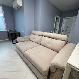 Продам квартиру, Мирослава Мисли ул. , 2 кім., 85 м², авторский дизайн