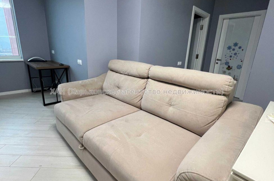 Продам квартиру, Мирослава Мисли ул. , 2 кім., 85 м², авторский дизайн 