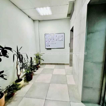 Продам квартиру, Мирослава Мисли ул. , 2 кім., 85 м², авторский дизайн 