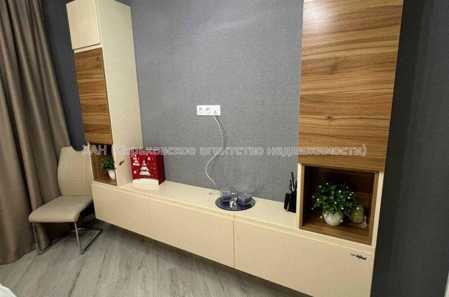Продам квартиру, Мирослава Мисли ул. , 2 кім., 85 м², авторский дизайн 
