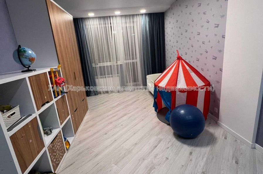 Продам квартиру, Мирослава Мисли ул. , 2 кім., 85 м², авторский дизайн 