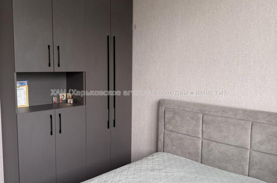 Продам квартиру, Букова ул. , 2 кім., 37.10 м², евроремонт 