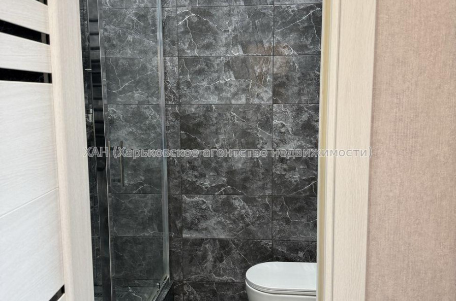 Продам квартиру, Букова ул. , 2 кім., 37.10 м², евроремонт 