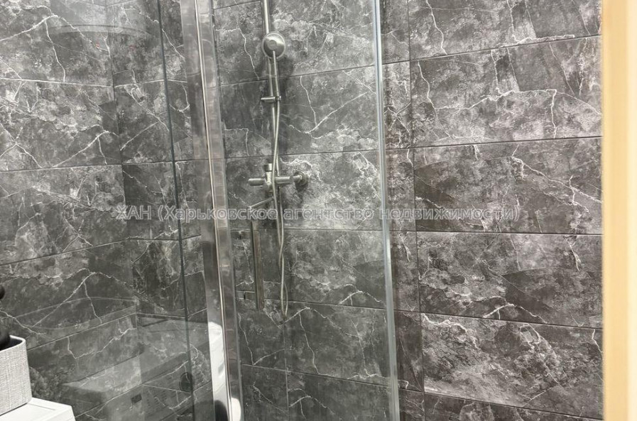 Продам квартиру, Букова ул. , 2 кім., 37.10 м², евроремонт 