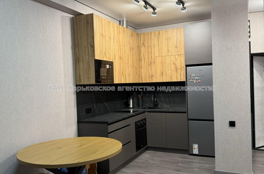 Продам квартиру, Букова ул. , 2 кім., 37.10 м², евроремонт 