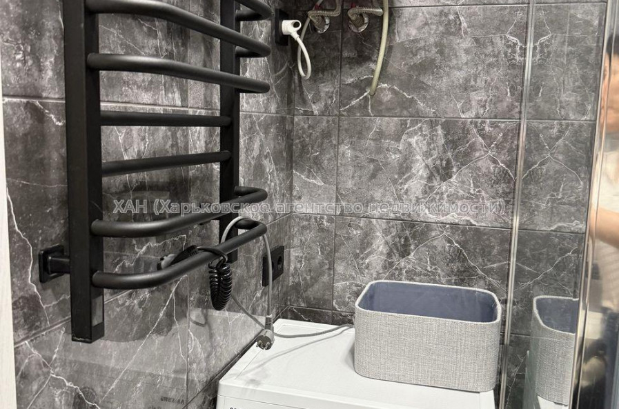 Продам квартиру, Букова ул. , 2 кім., 37.10 м², евроремонт 