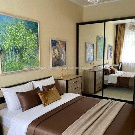 Продам квартиру, 3  ком., 61.60 м², евроремонт