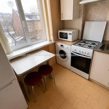 Продам квартиру, 3 кім., 61.60 м², евроремонт 