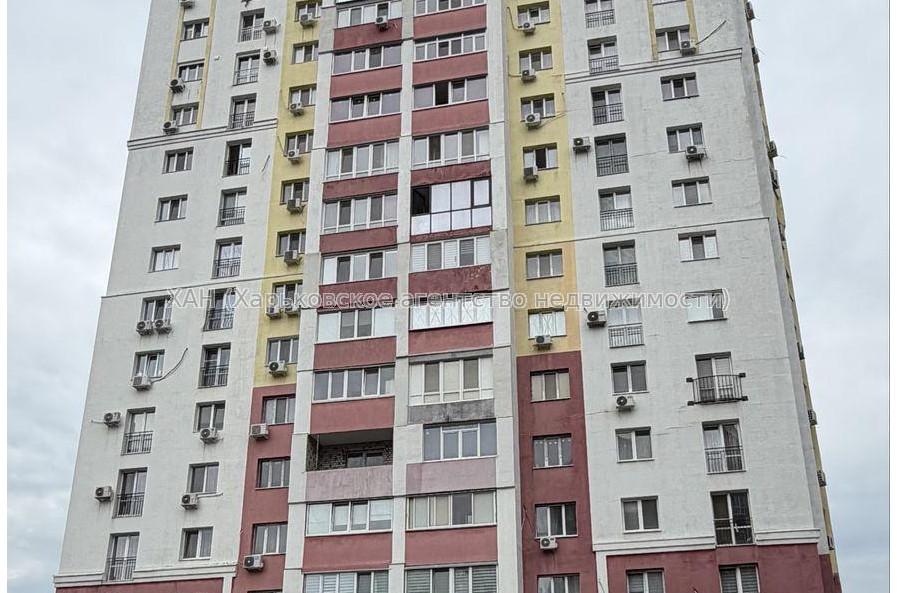 Продам квартиру, Гвардейцев Широнинцев ул. , 3 кім., 85 м², без внутренних работ 