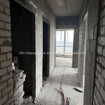 Продам квартиру, Гвардейцев Широнинцев ул. , 3 кім., 85 м², без внутренних работ 