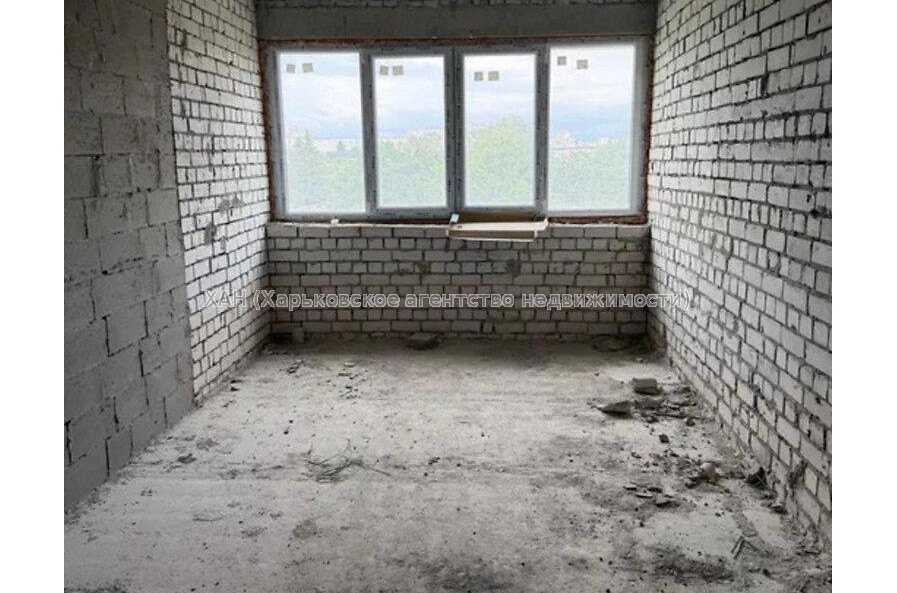 Продам квартиру, Гвардейцев Широнинцев ул. , 3  ком., 85 м², без внутренних работ 