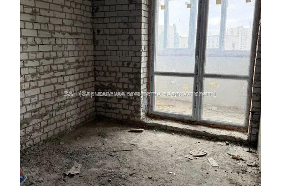 Продам квартиру, Гвардейцев Широнинцев ул. , 3  ком., 85 м², без внутренних работ 