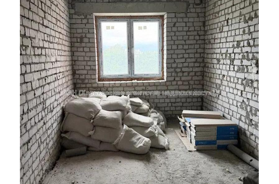 Продам квартиру, Гвардейцев Широнинцев ул. , 3  ком., 85 м², без внутренних работ 