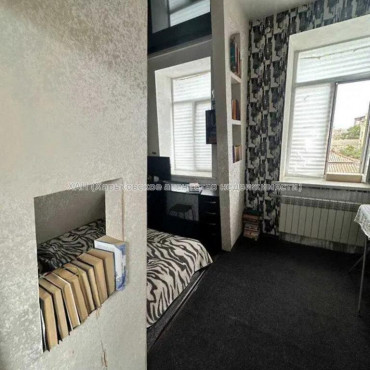 Продам квартиру, Конторская ул. , 2 кім., 50.80 м², капитальный ремонт 
