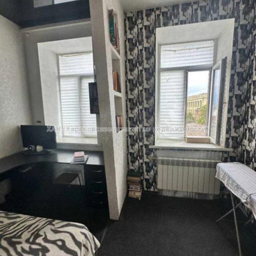 Продам квартиру, Конторская ул. , 2 кім., 50.80 м², капитальный ремонт 