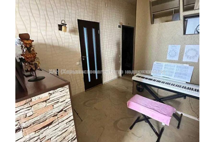 Продам квартиру, Конторская ул. , 2 кім., 50.80 м², капитальный ремонт 