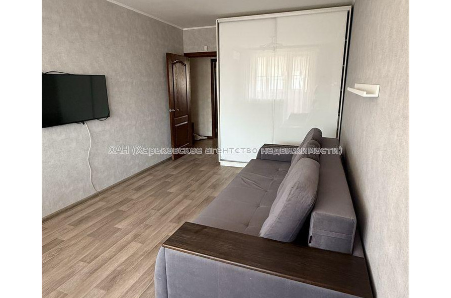 Продам квартиру, Леся Сердюка ул. , 3 кім., 63 м², евроремонт 