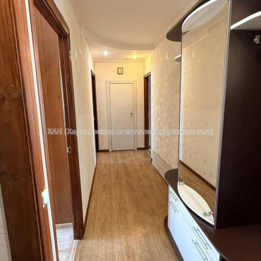 Продам квартиру, Леся Сердюка ул. , 3 кім., 63 м², евроремонт 