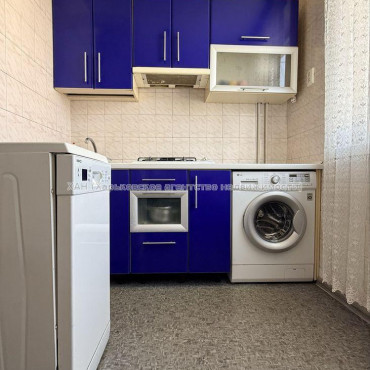 Продам квартиру, Леся Сердюка ул. , 3 кім., 63 м², евроремонт 