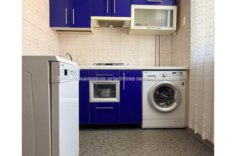 Продам квартиру, Леся Сердюка ул. , 3 кім., 63 м², евроремонт 