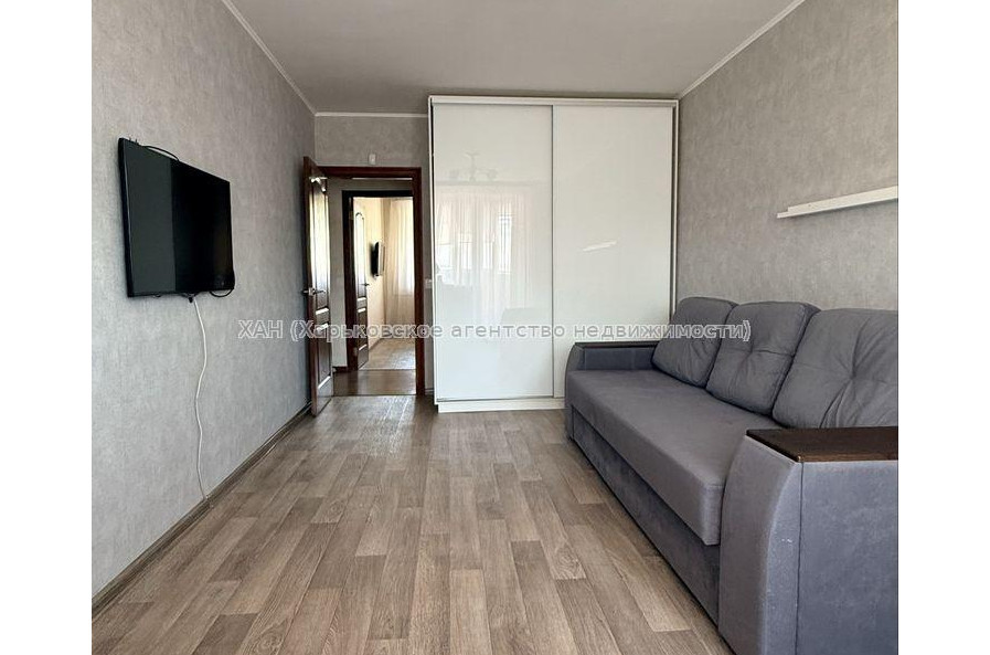 Продам квартиру, Леся Сердюка ул. , 3 кім., 63 м², евроремонт 