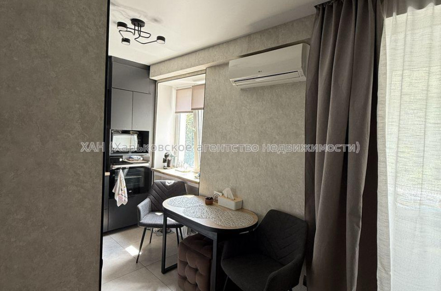 Продам квартиру, Героев Харькова просп. , 1 кім., 33 м², авторский дизайн 