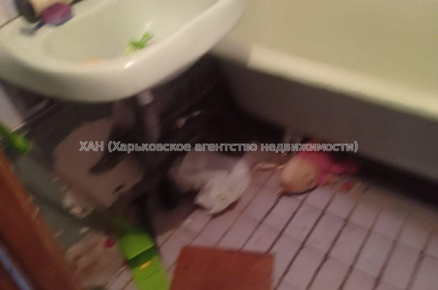 Продам квартиру, 92-й бригады ул. , 3 кім., 75 м², советский ремонт 