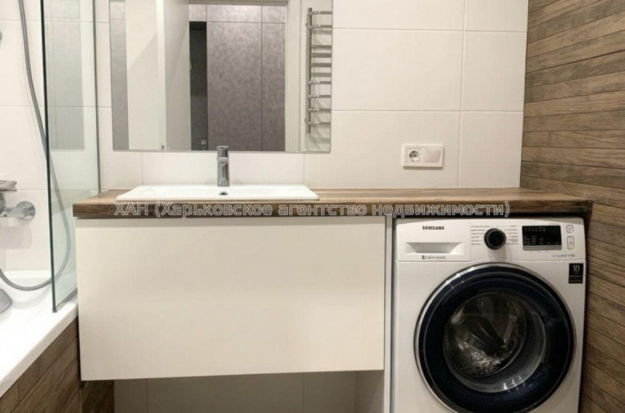 Продам квартиру, Льва Ландау просп. , 3 кім., 70 м², авторский дизайн 