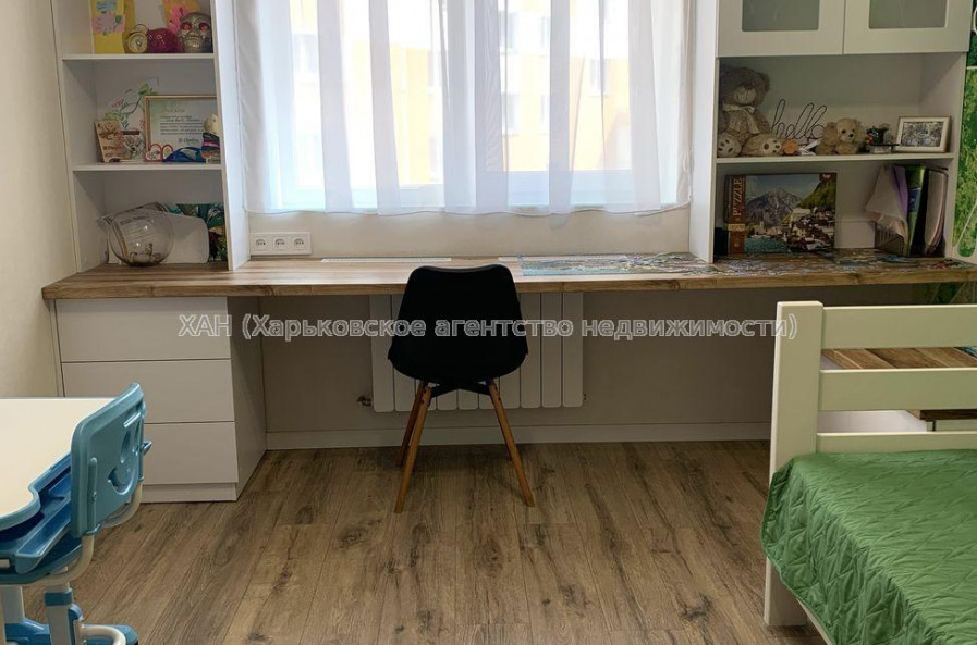 Продам квартиру, Льва Ландау просп. , 3 кім., 70 м², авторский дизайн 