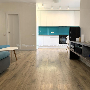 Продам квартиру, Льва Ландау просп. , 3 кім., 70 м², авторский дизайн 