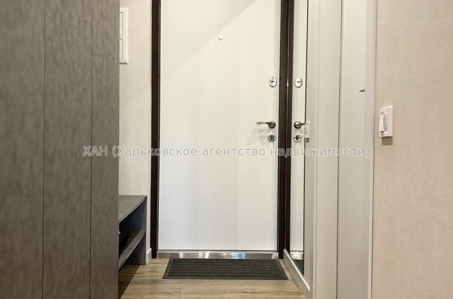 Продам квартиру, Льва Ландау просп. , 3 кім., 70 м², авторский дизайн 