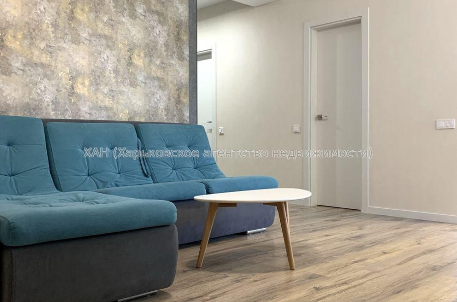 Продам квартиру, Льва Ландау просп. , 3 кім., 70 м², авторский дизайн 