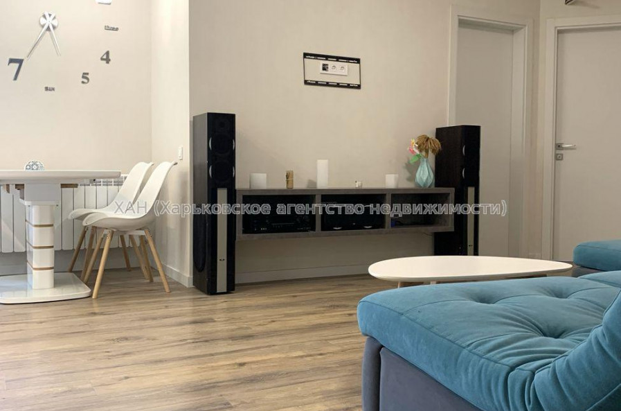 Продам квартиру, Льва Ландау просп. , 3 кім., 70 м², авторский дизайн 