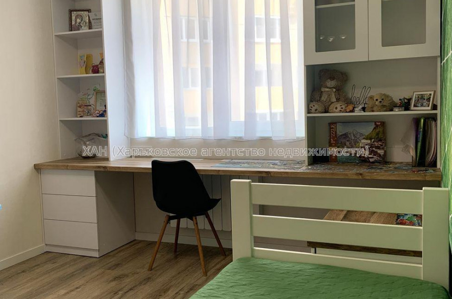 Продам квартиру, Льва Ландау просп. , 3 кім., 70 м², авторский дизайн 
