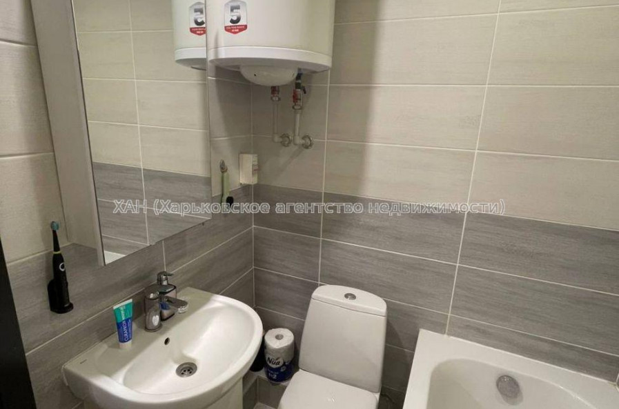 Продам квартиру, 1 кім., 37 м², евроремонт 