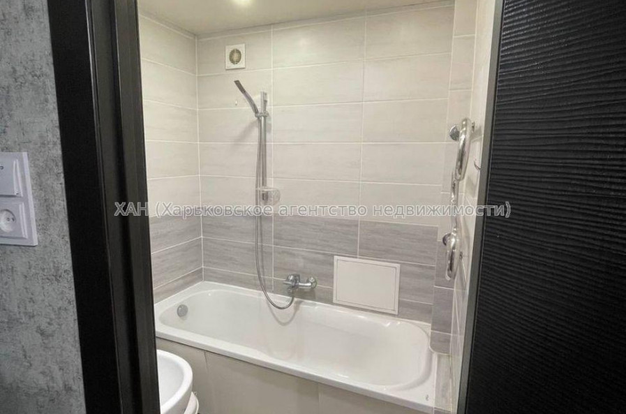 Продам квартиру, 1 кім., 37 м², евроремонт 