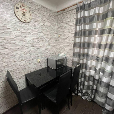 Продам квартиру, 1 кім., 37 м², евроремонт 