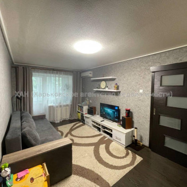 Продам квартиру, 1 кім., 37 м², евроремонт 