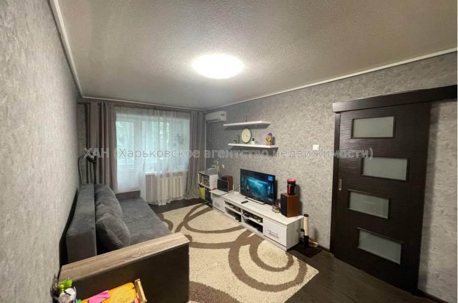 Продам квартиру, 1 кім., 37 м², евроремонт 